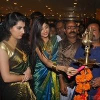 Archana, Poonam Kaur Inaugurate CMR Shopping Mall - Gallery | Picture 91424